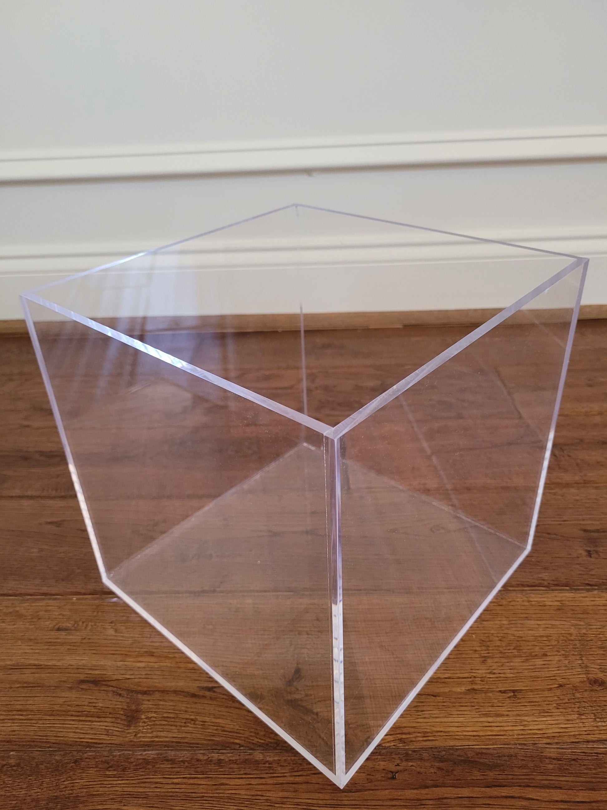 12 Acrylic Cube